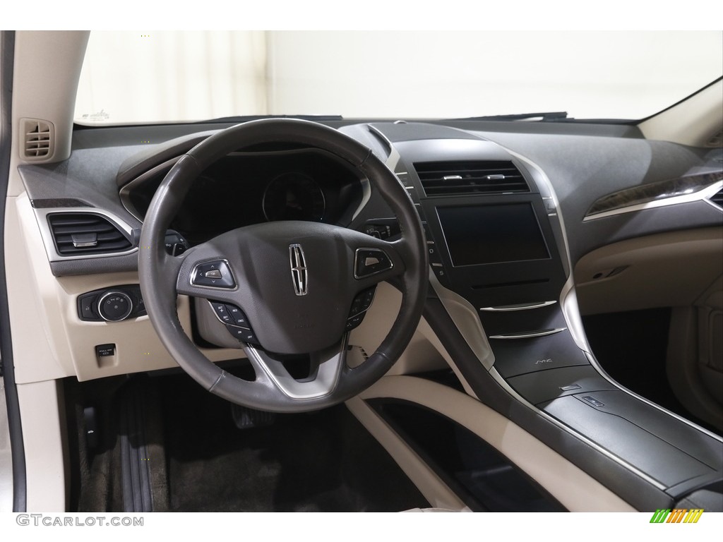 2016 Lincoln MKZ 2.0 AWD Dashboard Photos