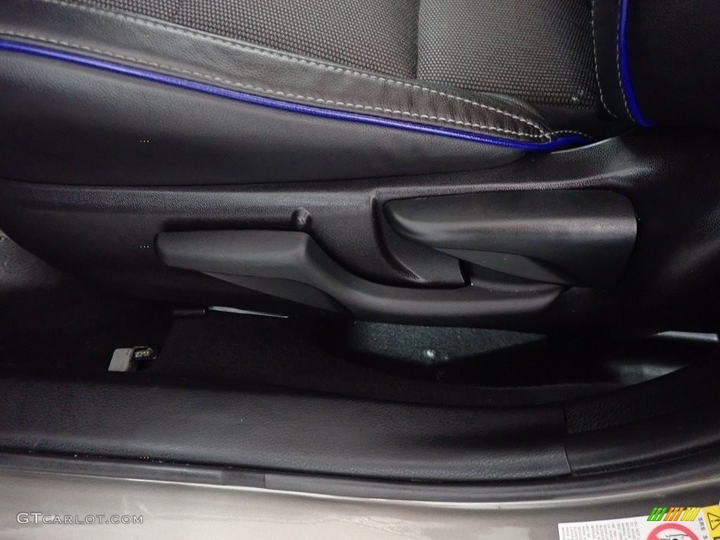 2019 Corolla SE - Falcon Gray metallic / Black photo #23