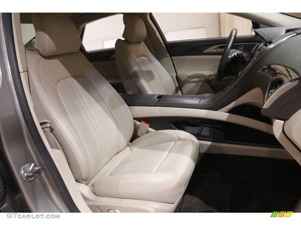 2016 Lincoln MKZ 2.0 AWD Front Seat Photo #144646808