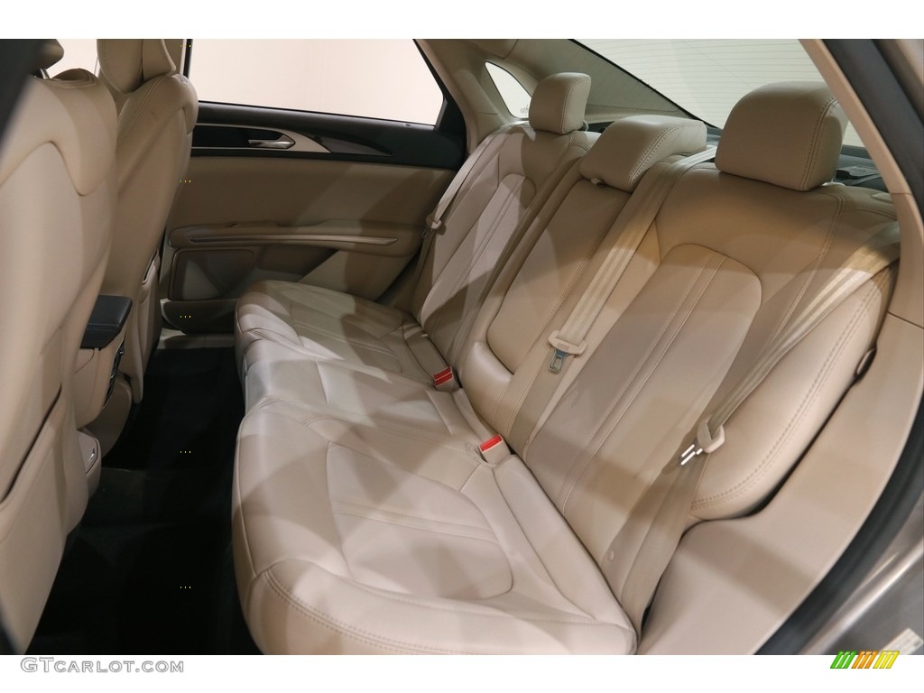 2016 Lincoln MKZ 2.0 AWD Rear Seat Photos