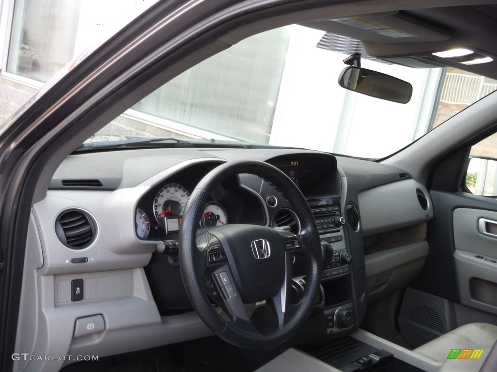 2015 Honda Pilot SE 4WD Dashboard Photos
