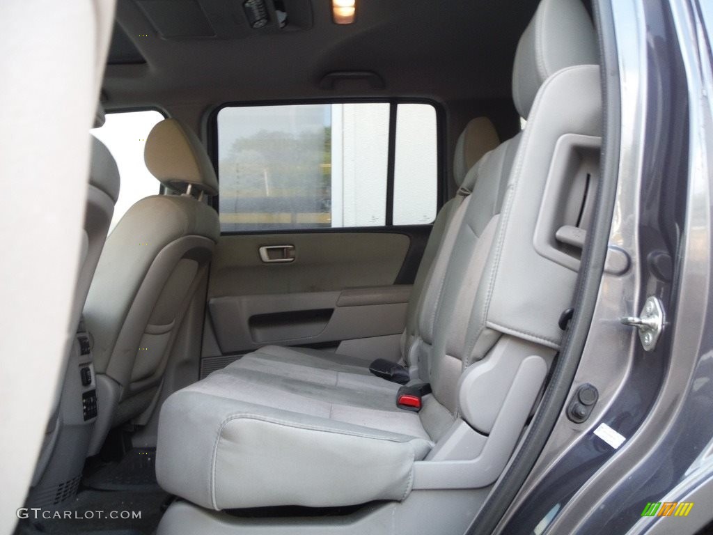 Gray Interior 2015 Honda Pilot SE 4WD Photo #144647954