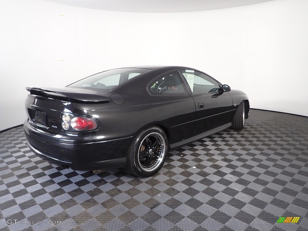 2006 GTO Coupe - Phantom Black Metallic / Black photo #7