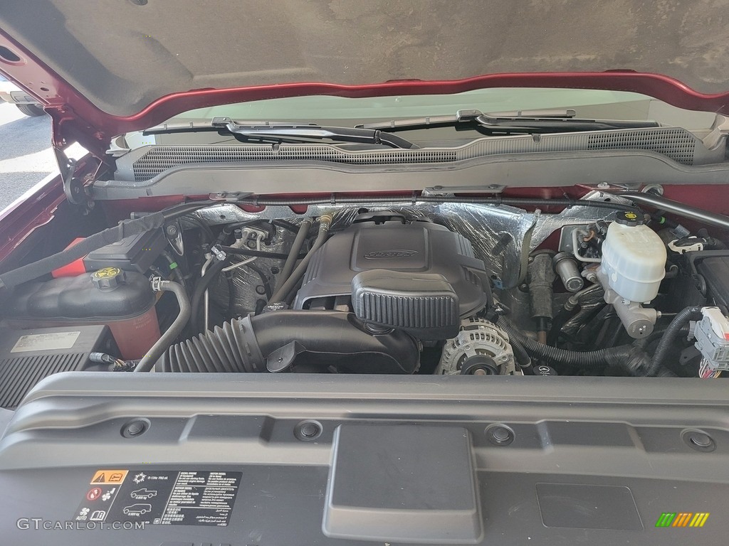 2016 Chevrolet Silverado 2500HD LT Double Cab 4x4 Engine Photos