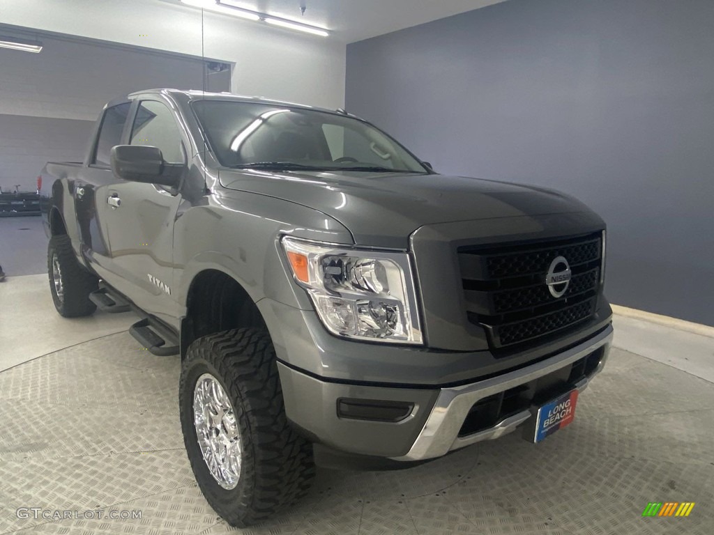 2021 Nissan Titan SV Crew Cab Exterior Photos