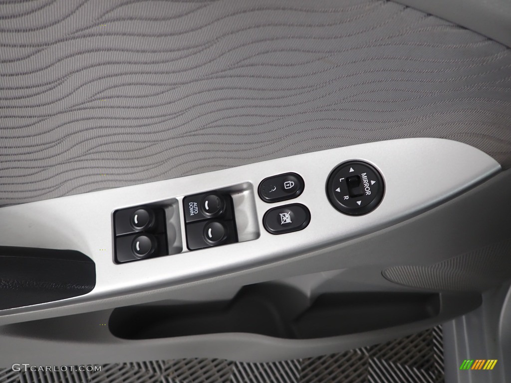 2013 Accent GLS 4 Door - Ironman Silver / Gray photo #11