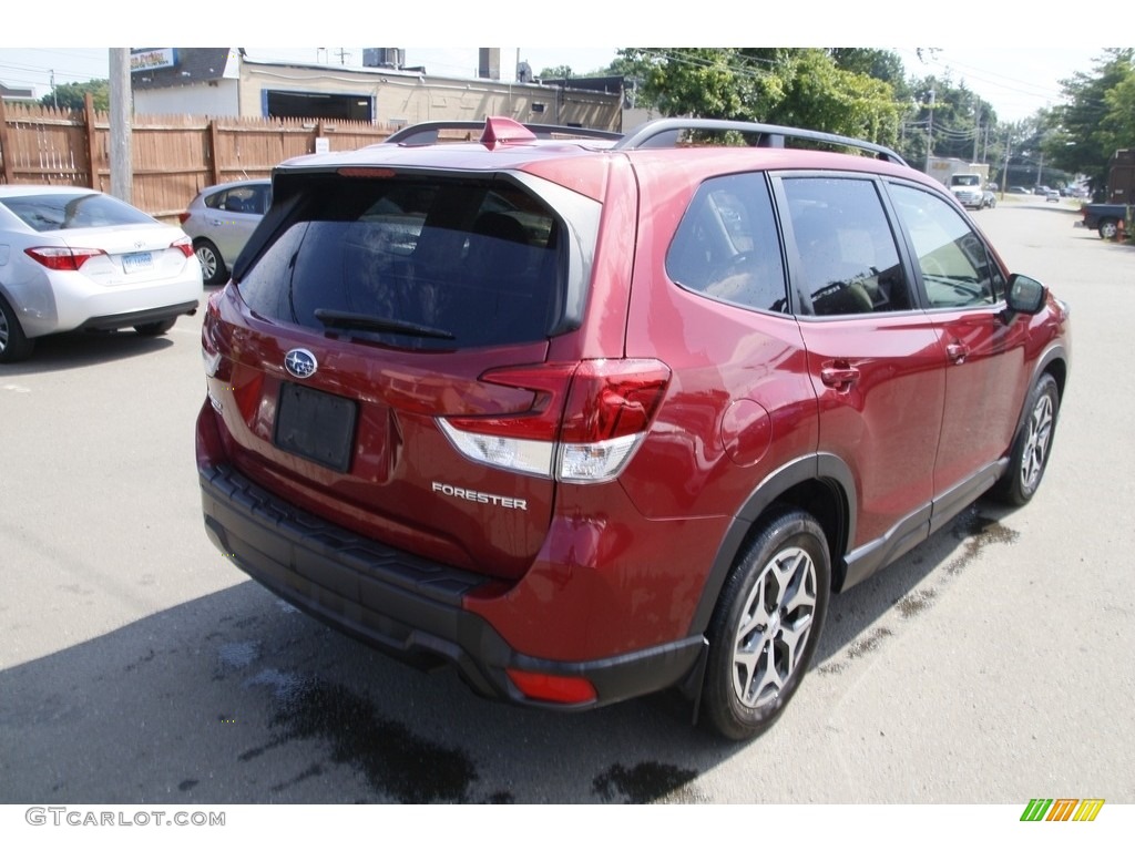 2019 Forester 2.5i Premium - Crimson Red Pearl / Gray photo #5