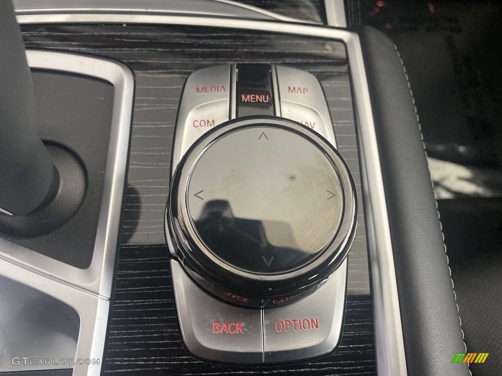 2022 7 Series 750i xDrive Sedan - Black Sapphire Metallic / Black photo #24