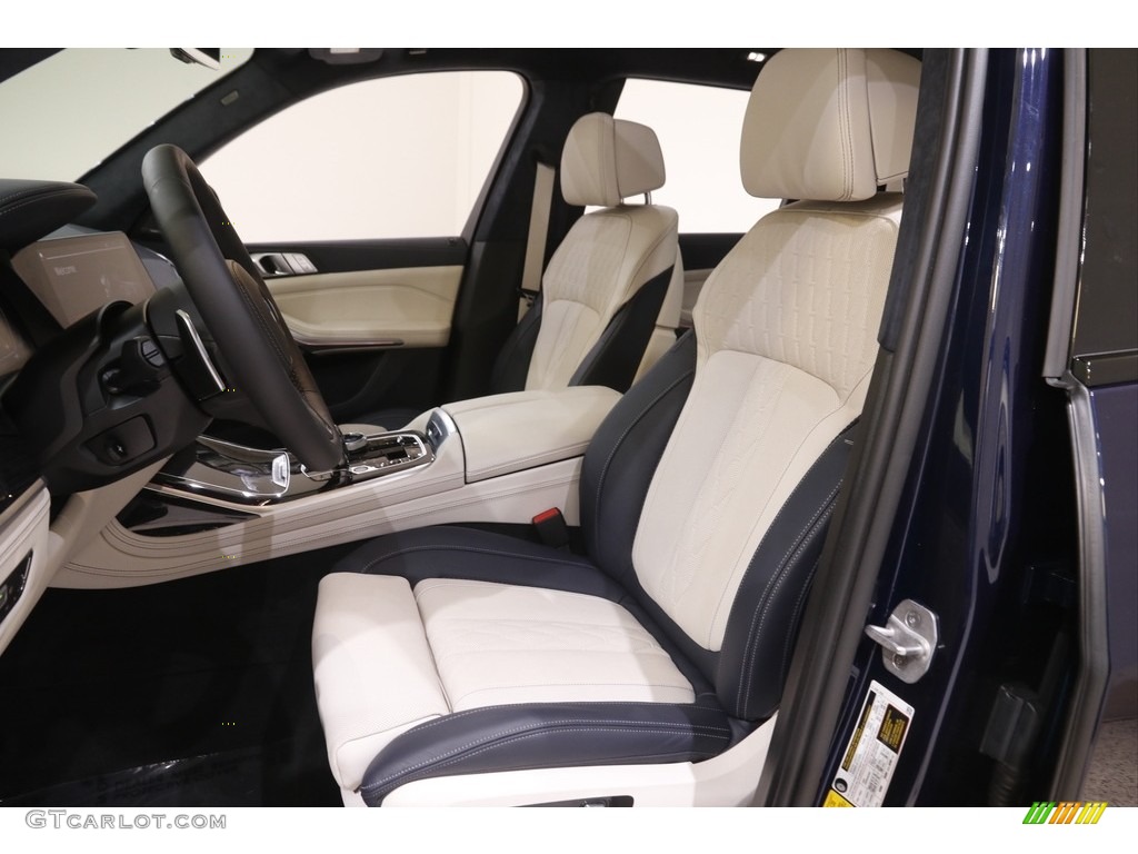 Ivory White/Night Blue Interior 2021 BMW X7 M50i Photo #144654271