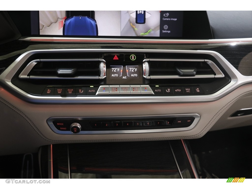 2021 BMW X7 M50i Controls Photo #144654316