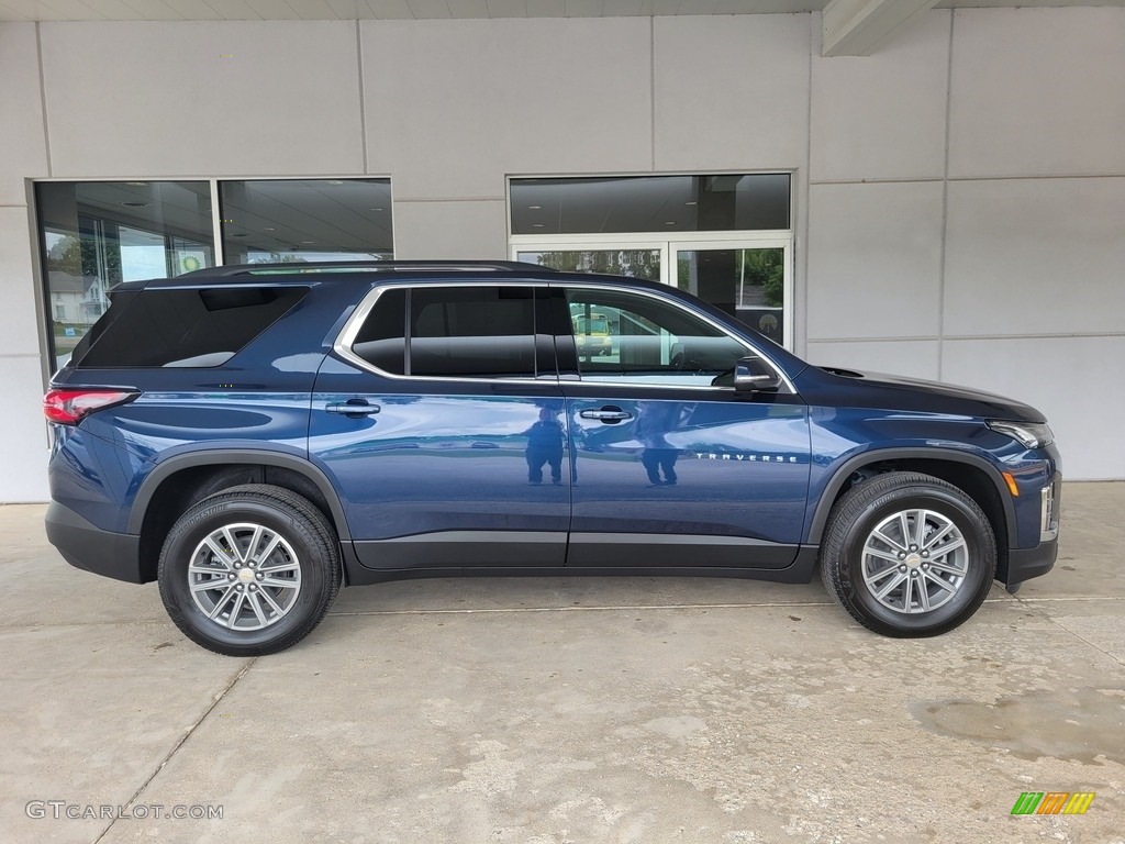 2023-northsky-blue-metallic-chevrolet-traverse-lt-144654597-photo-3