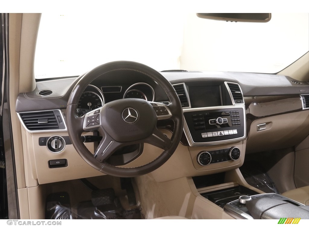 2014 GL 450 4Matic - Black / Almond Beige photo #6