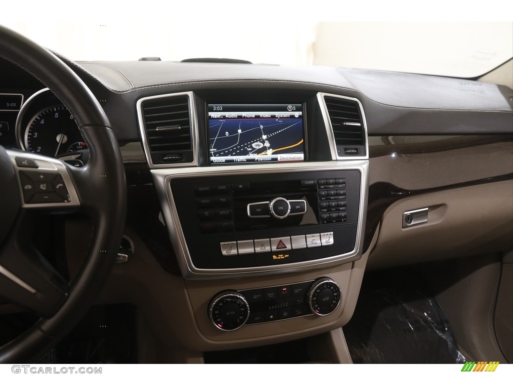 2014 GL 450 4Matic - Black / Almond Beige photo #9