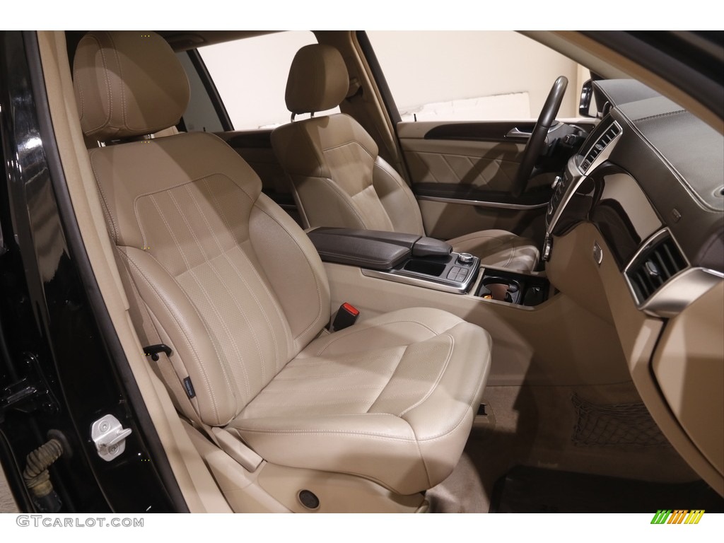 2014 GL 450 4Matic - Black / Almond Beige photo #17