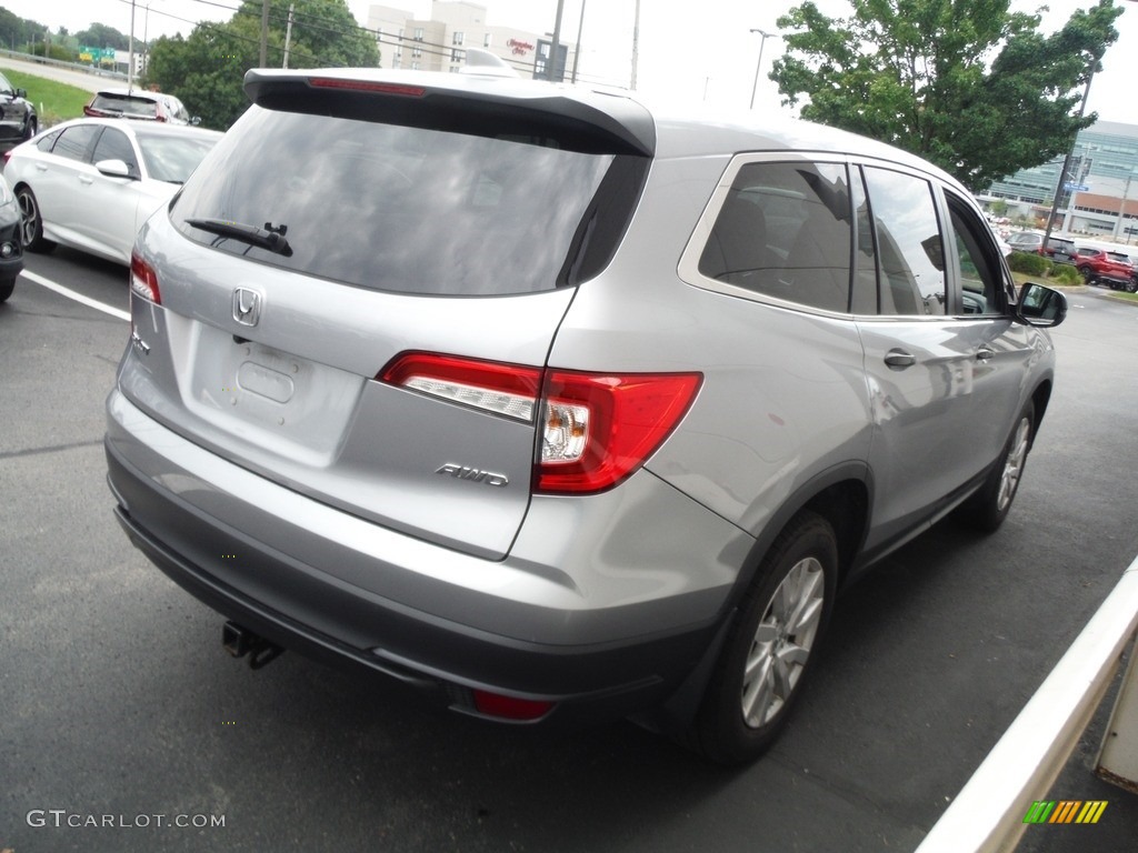 2019 Pilot LX AWD - Lunar Silver Metallic / Gray photo #6
