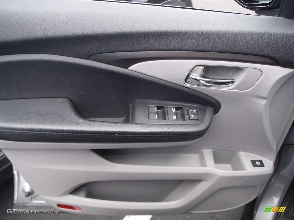 2019 Pilot LX AWD - Lunar Silver Metallic / Gray photo #11