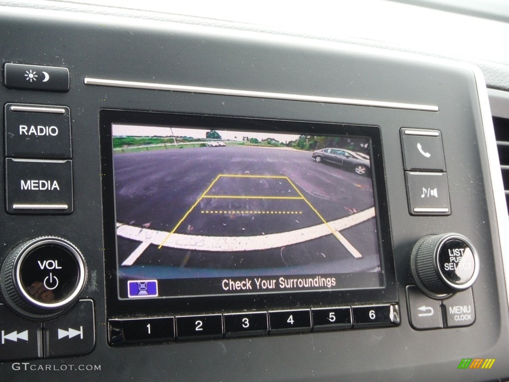 2019 Pilot LX AWD - Lunar Silver Metallic / Gray photo #19