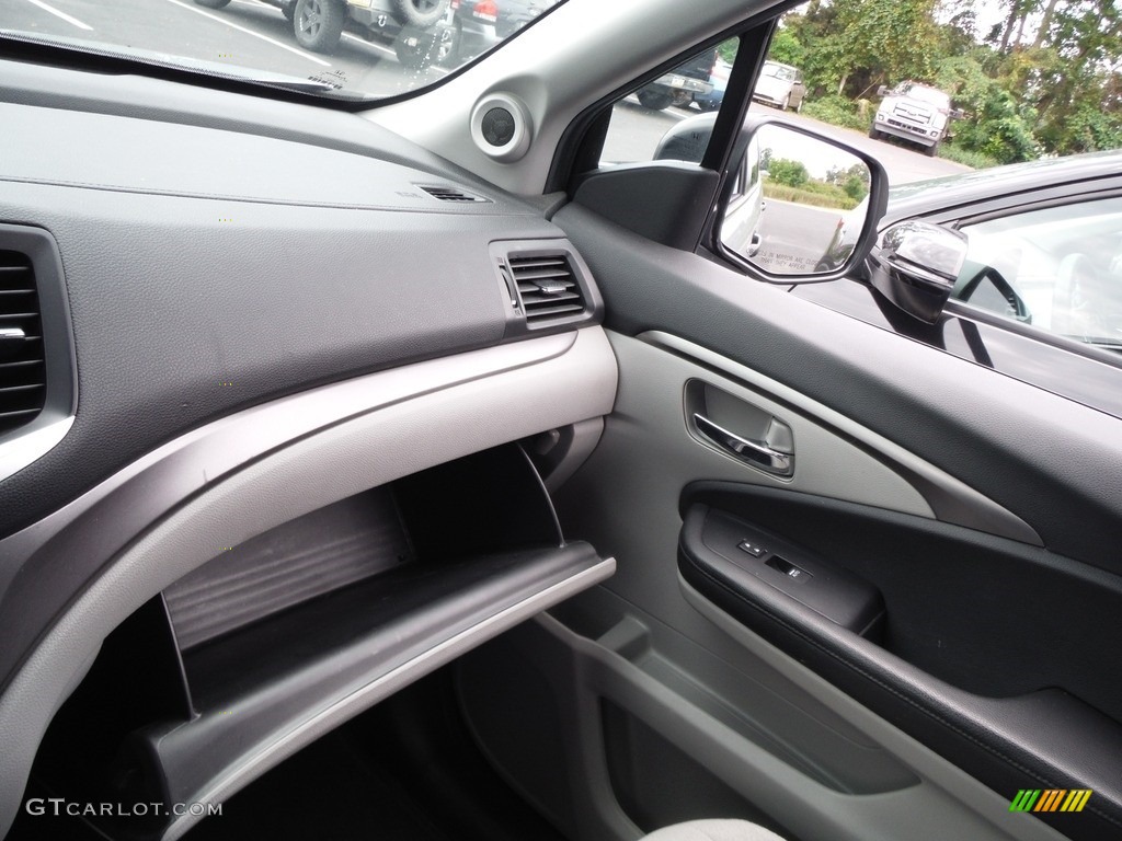 2019 Pilot LX AWD - Lunar Silver Metallic / Gray photo #20