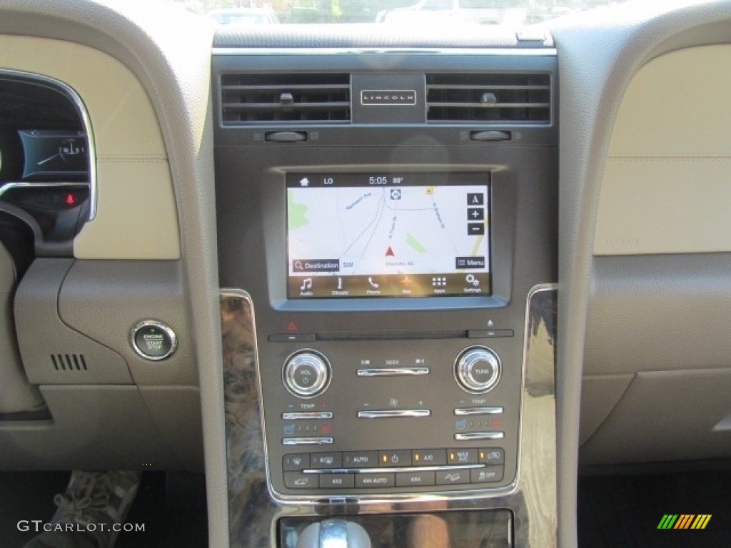 2016 Lincoln Navigator Select 4x4 Controls Photo #144657344