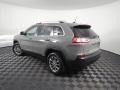 Sting-Gray - Cherokee Latitude Plus 4x4 Photo No. 8
