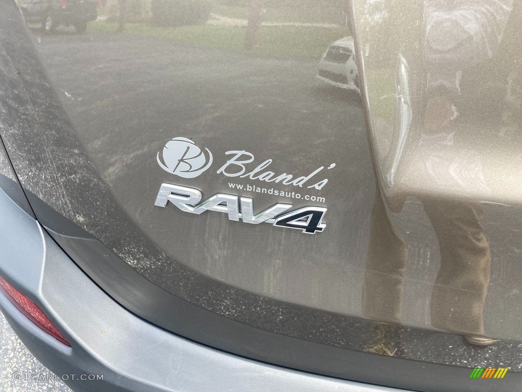 2015 RAV4 Limited AWD - Pyrite Mica / Black photo #34