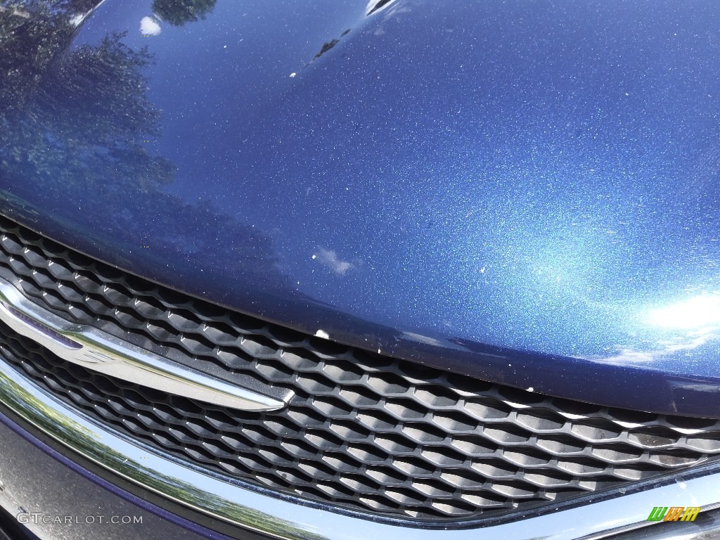 2017 Pacifica Touring L - Jazz Blue Pearl / Black/Alloy photo #7