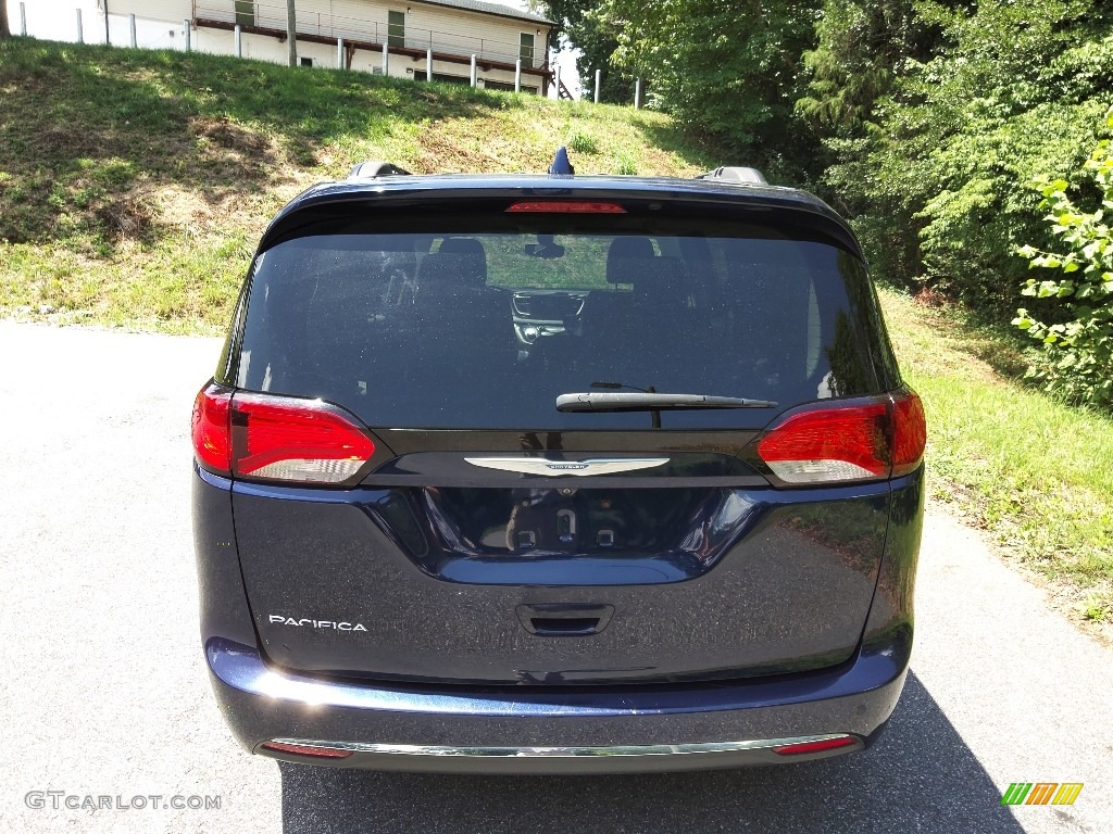 2017 Pacifica Touring L - Jazz Blue Pearl / Black/Alloy photo #14