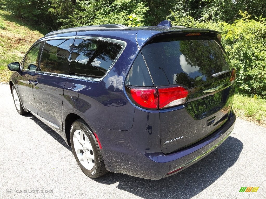 2017 Pacifica Touring L - Jazz Blue Pearl / Black/Alloy photo #15