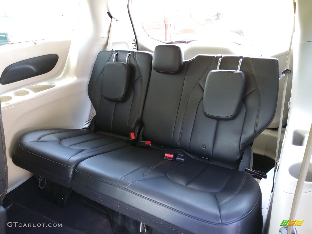 2017 Pacifica Touring L - Jazz Blue Pearl / Black/Alloy photo #23