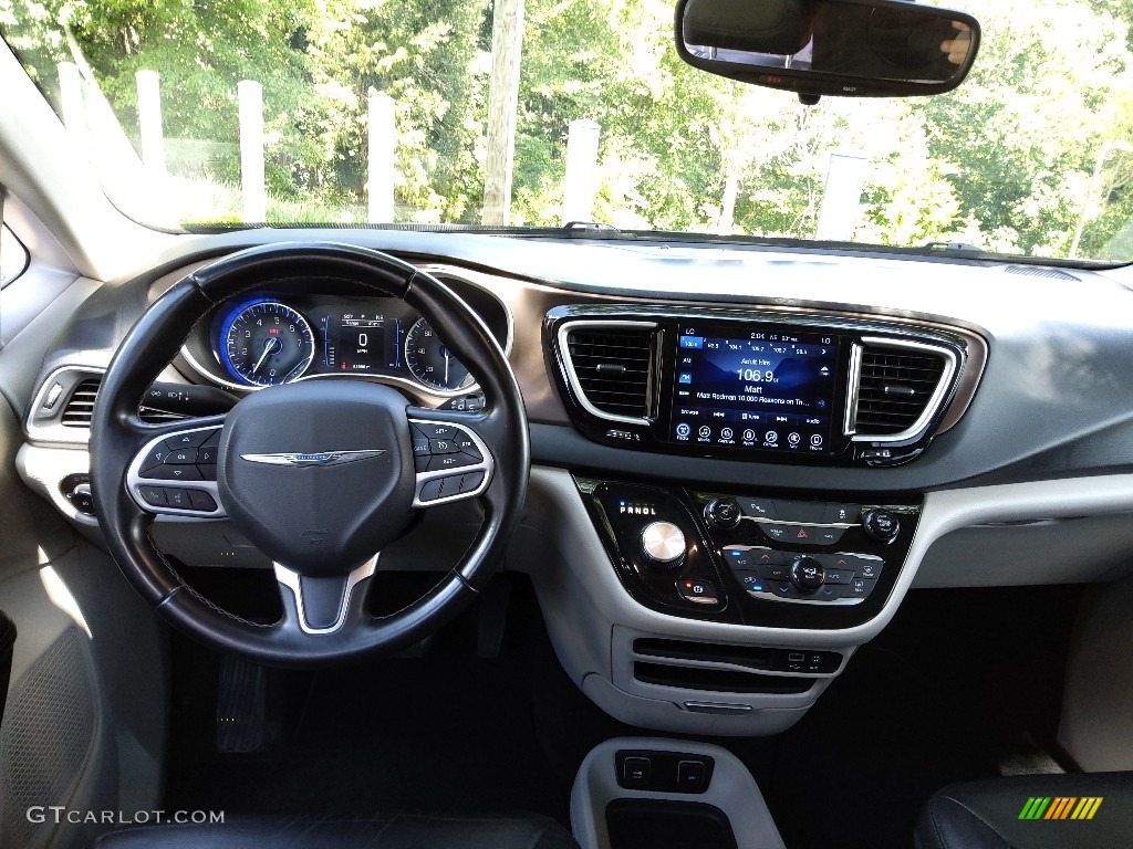 2017 Pacifica Touring L - Jazz Blue Pearl / Black/Alloy photo #24