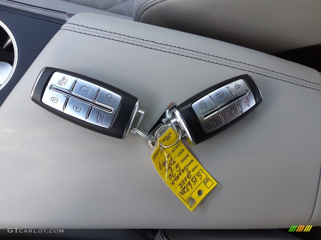 2022 Genesis G70 3.3T AWD Keys Photos