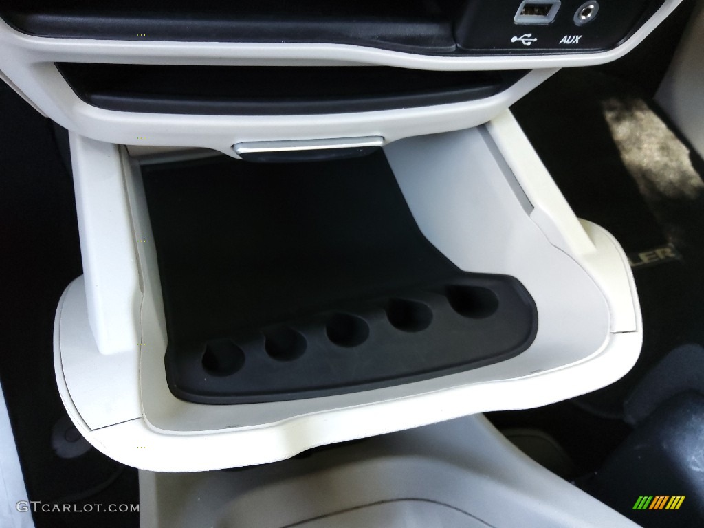 2017 Pacifica Touring L - Jazz Blue Pearl / Black/Alloy photo #38