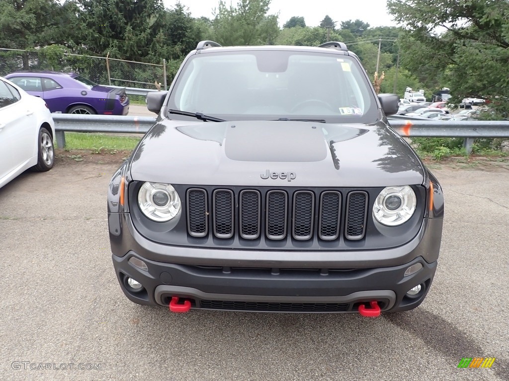 2018 Renegade Trailhawk 4x4 - Granite Crystal Metallic / Black photo #2