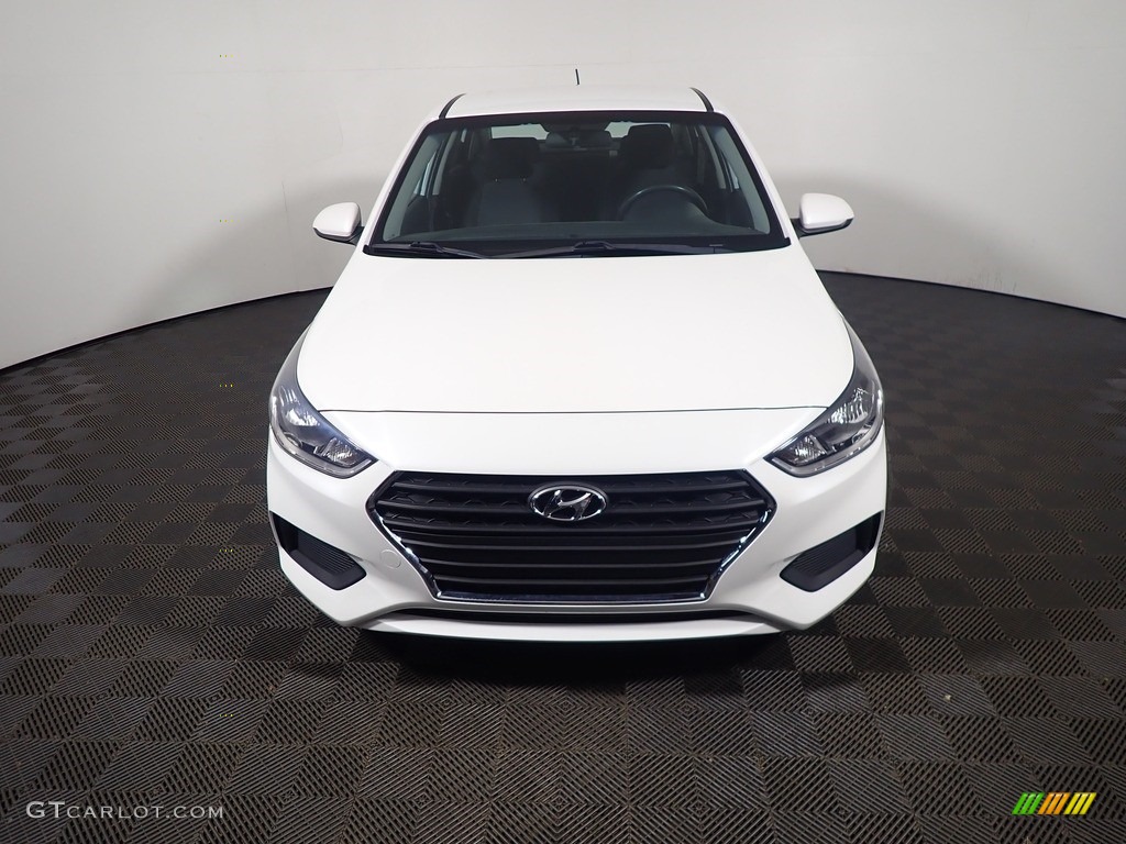 2018 Accent SE - Frost White Pearl / Black photo #5