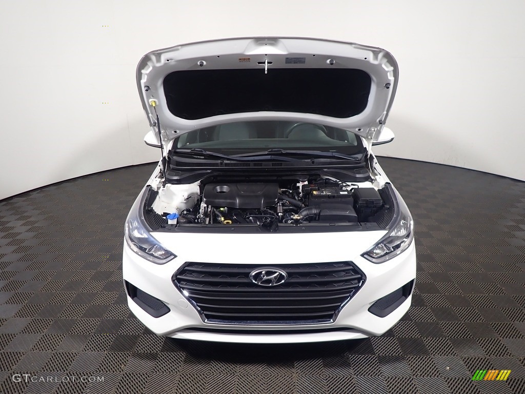2018 Accent SE - Frost White Pearl / Black photo #6