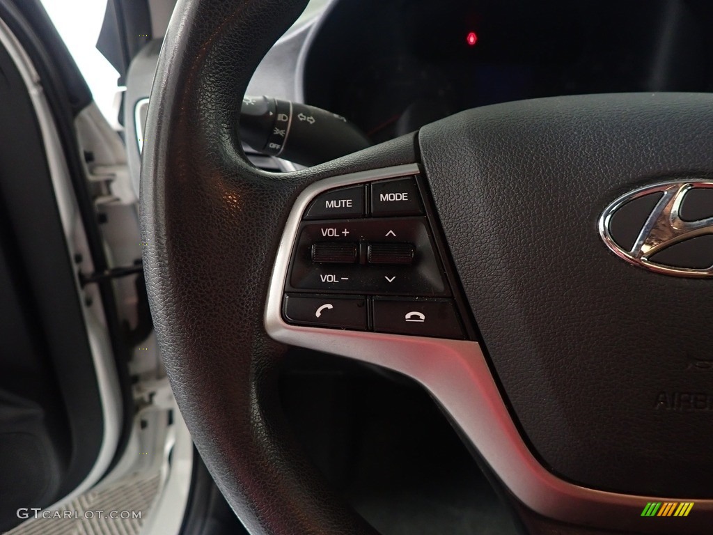 2018 Accent SE - Frost White Pearl / Black photo #29