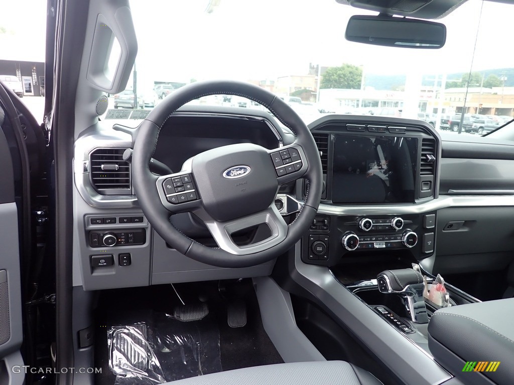 2022 Ford F150 Lariat SuperCrew 4x4 Black/Slate Dashboard Photo #144670610