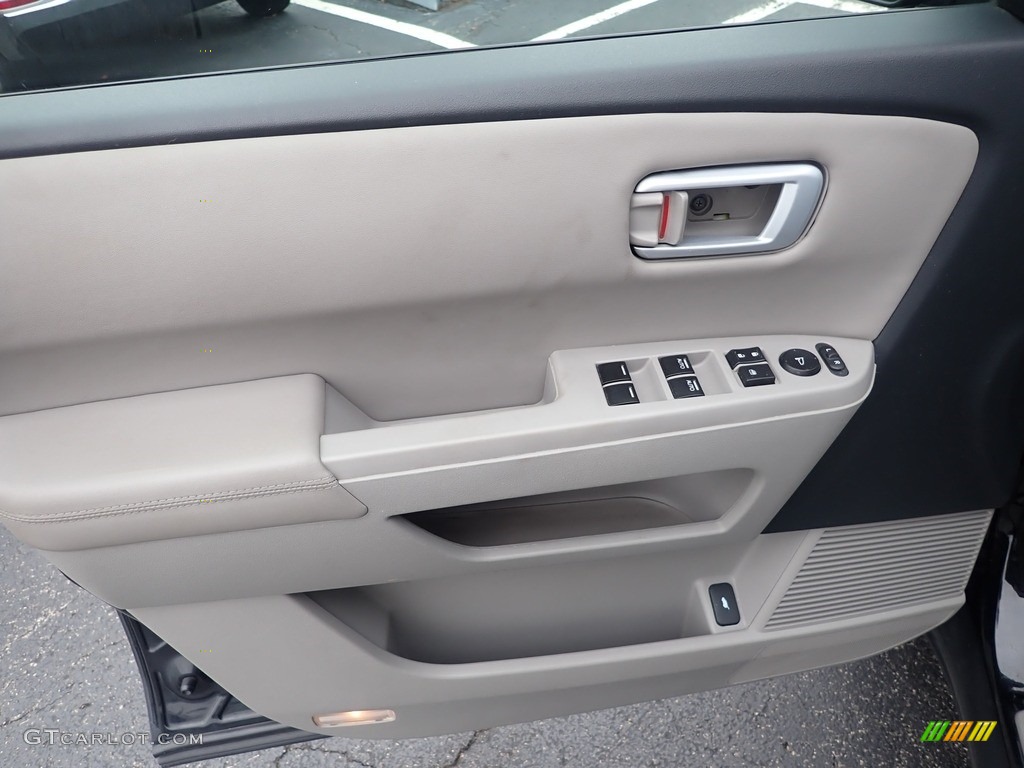 2014 Honda Pilot EX-L 4WD Door Panel Photos