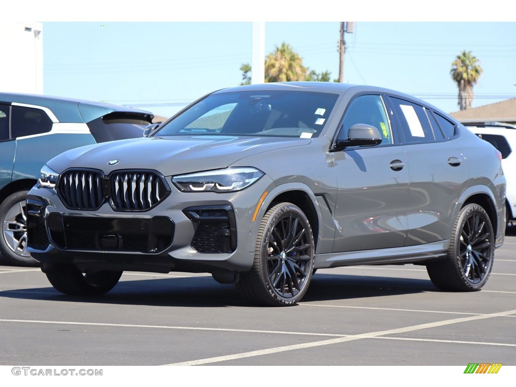 2022 BMW X6 M50i Exterior Photos