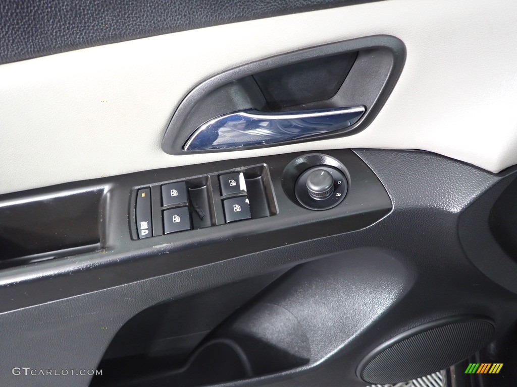 2014 Cruze LT - Black Granite Metallic / Medium Titanium photo #13