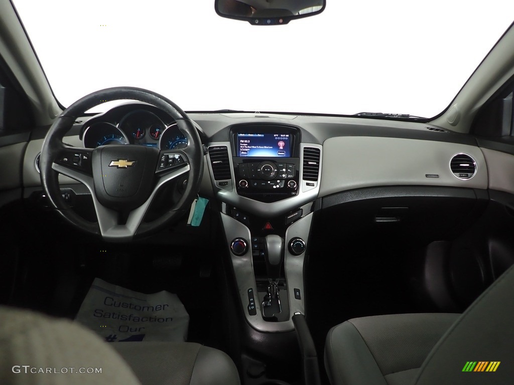 2014 Cruze LT - Black Granite Metallic / Medium Titanium photo #26