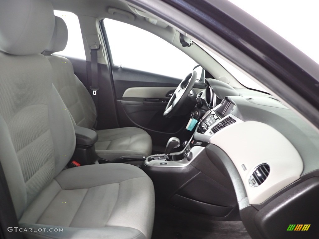 2014 Cruze LT - Black Granite Metallic / Medium Titanium photo #28