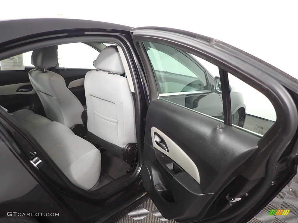 2014 Cruze LT - Black Granite Metallic / Medium Titanium photo #29