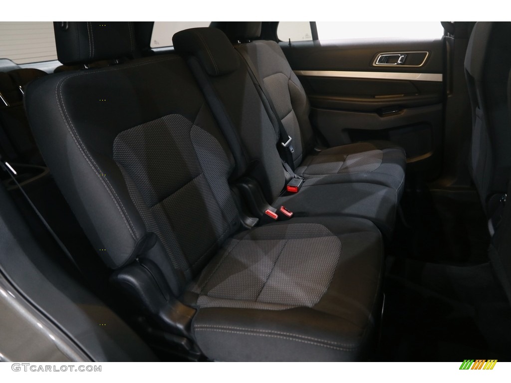 2017 Explorer XLT 4WD - Magnetic / Ebony Black photo #17