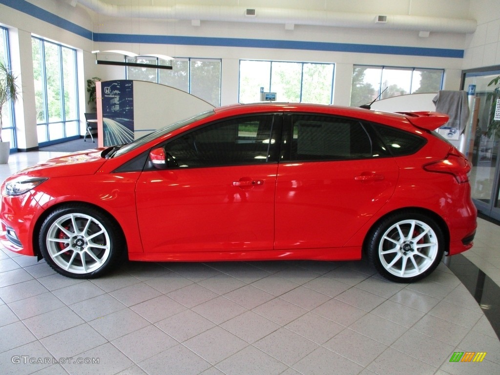 2016 Focus ST - Race Red / Charcoal Black photo #11