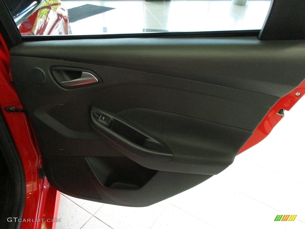 2016 Focus ST - Race Red / Charcoal Black photo #21
