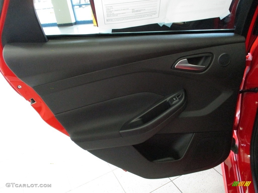2016 Focus ST - Race Red / Charcoal Black photo #27