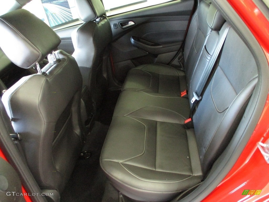 2016 Focus ST - Race Red / Charcoal Black photo #29