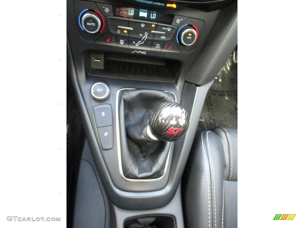 2016 Focus ST - Race Red / Charcoal Black photo #36