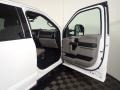 Oxford White - F350 Super Duty XLT Crew Cab 4x4 Photo No. 35